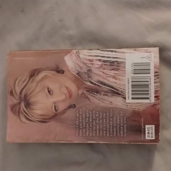 Softcover Book Tailspin written by Catherine Coulter FBI Thriller - Picture 2 of 5